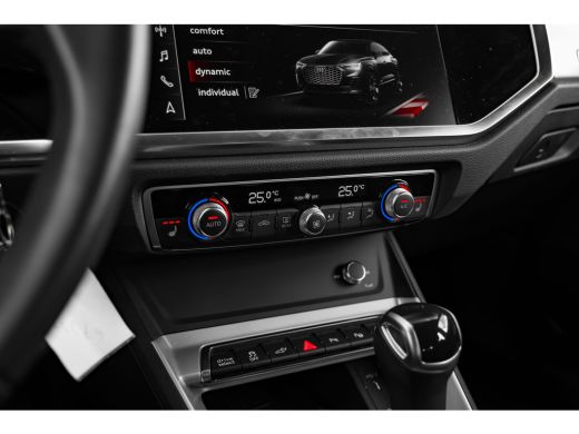 Audi Q3 45 TFSI e Advanced Edition 245 PK | 360 Camera | Sportstoelen | Carplay | Stoelverwarming Voor | ... ActivLease financial lease