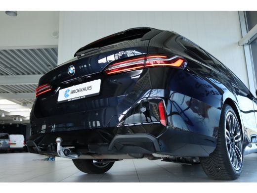 BMW 5 Serie Touring 520i M-SPORT | Adapt. Cruise | Stoelventilatie | Harman & Kardon | Pano | HUD | 360 Camer... ActivLease financial lease