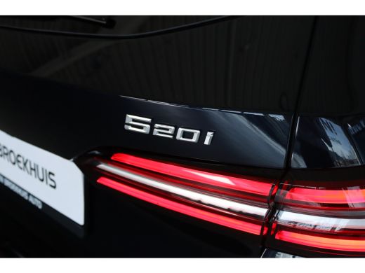 BMW 5 Serie Touring 520i M-SPORT | Adapt. Cruise | Stoelventilatie | Harman & Kardon | Pano | HUD | 360 Camer... ActivLease financial lease