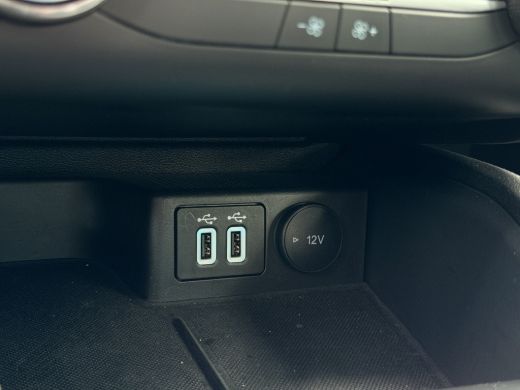 Ford Focus 1.0 EcoBoost Hybrid ST Line Business Camera | Parkeersensoren | Full map navigatie | Keyless | Ca... ActivLease financial lease