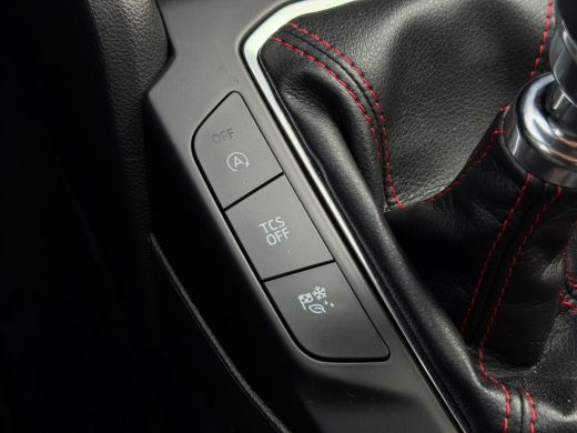 Ford Focus 1.0 EcoBoost Hybrid ST Line Business Camera | Parkeersensoren | Full map navigatie | Keyless | Ca... ActivLease financial lease