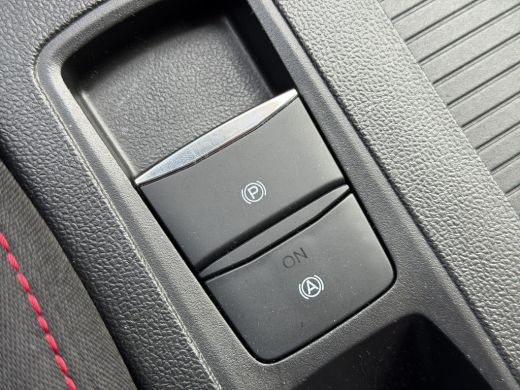 Ford Focus 1.0 EcoBoost Hybrid ST Line Business Camera | Parkeersensoren | Full map navigatie | Keyless | Ca... ActivLease financial lease