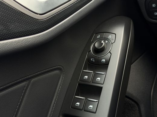 Ford Focus 1.0 EcoBoost Hybrid ST Line Business Camera | Parkeersensoren | Full map navigatie | Keyless | Ca... ActivLease financial lease