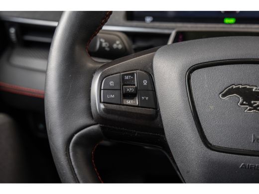 Ford Mustang Mach-E Mach-E AWD 75 kWh | Pano-dak | B&O audio | Standkachel | 360 Camera | Leder | Stuur, Stoel en Voo... ActivLease financial lease