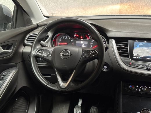 Opel Grandland X 1.2 Turbo Sport (APPLE CARPLAY, GROOT NAVI, CLIMATE, LEDER, TREKHAAK, KEYLESS, SPORTSTOELEN, GETI... ActivLease financial lease