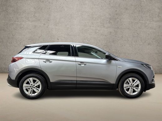 Opel Grandland X 1.2 Turbo Sport (APPLE CARPLAY, GROOT NAVI, CLIMATE, LEDER, TREKHAAK, KEYLESS, SPORTSTOELEN, GETI... ActivLease financial lease