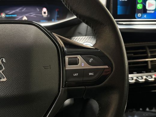 Peugeot 208 1.2 PureTech Allure Sport (VIRTUAL COCKPIT, APPLE CARPLAY, GROOT NAVI, LEDER, 360 CAMERA, SPORTST... ActivLease financial lease
