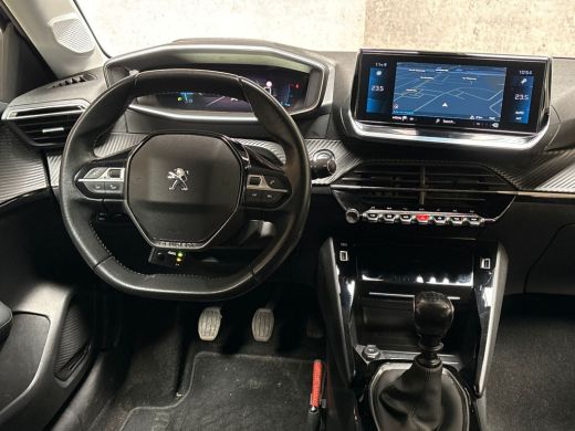 Peugeot 208 1.2 PureTech Allure Sport (VIRTUAL COCKPIT, APPLE CARPLAY, GROOT NAVI, LEDER, 360 CAMERA, SPORTST... ActivLease financial lease