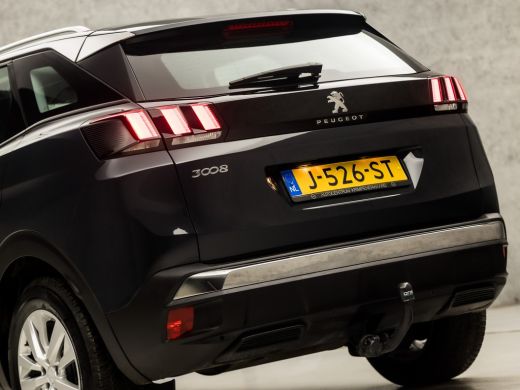 Peugeot 3008 1.2 PureTech Sport Automaat (APPLE CARPLAY, GROOT NAVI, TREKHAAK, PARKEERSENSOREN, SPORTSTOELEN, ... ActivLease financial lease