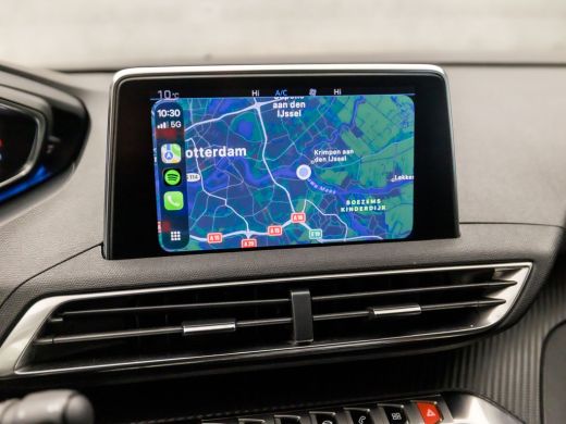 Peugeot 3008 1.2 PureTech Sport Automaat (APPLE CARPLAY, GROOT NAVI, TREKHAAK, PARKEERSENSOREN, SPORTSTOELEN, ... ActivLease financial lease