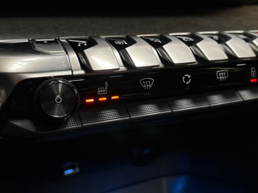 Peugeot 3008 1.6 HYbrid 225 GT Sport 225Pk Automaat (PANORAMADAK, APPLE CARPLAY, MEMORY SEATS, LEDER/ALCANTARA... ActivLease financial lease