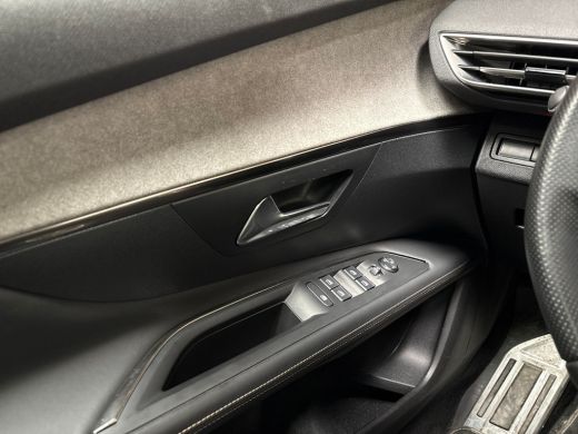 Peugeot 3008 1.6 HYbrid 225 GT Sport 225Pk Automaat (PANORAMADAK, APPLE CARPLAY, MEMORY SEATS, LEDER/ALCANTARA... ActivLease financial lease