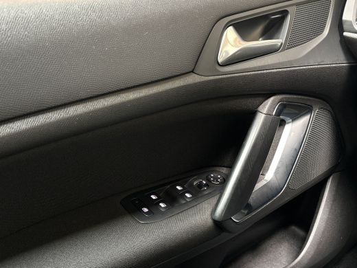 Peugeot 308 SW 1.2 PureTech Allure Sport (APPLE CARPLAY, GROOT NAVI, GETINT GLAS, SPORTSTOELEN, CRUISE, PARKE... ActivLease financial lease