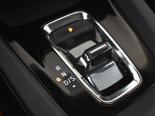 Skoda Octavia Combi 1.0 e-TSI Business Edition | Panoramadak | Elekt. Trekhaak | Lederen Bekleding l Apple carp... ActivLease financial lease