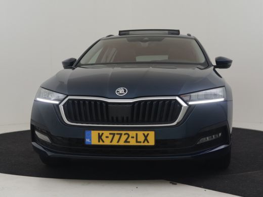 Skoda Octavia Combi 1.0 e-TSI Business Edition | Panoramadak | Elekt. Trekhaak | Lederen Bekleding l Apple carp... ActivLease financial lease