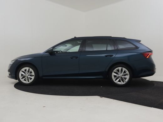 Skoda Octavia Combi 1.0 e-TSI Business Edition | Panoramadak | Elekt. Trekhaak | Lederen Bekleding l Apple carp... ActivLease financial lease