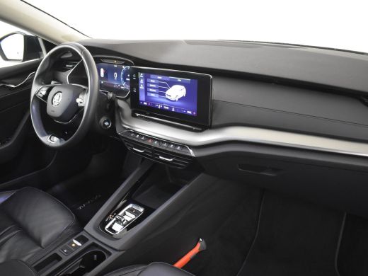 Skoda Octavia Combi 1.0 e-TSI Business Edition | Panoramadak | Elekt. Trekhaak | Lederen Bekleding l Apple carp... ActivLease financial lease