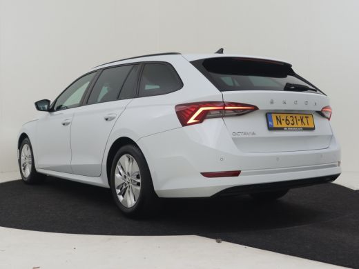 Skoda Octavia Combi 1.0 TSI Sport Business 110 Pk | Trekhaak Afneembaar | Navigatie | Apple carplay Android aut... ActivLease financial lease