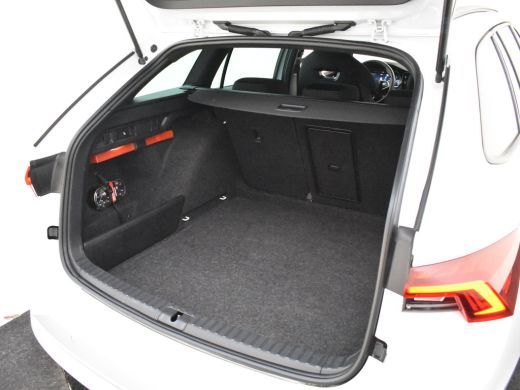 Skoda Octavia Combi 1.0 TSI Sport Business 110 Pk | Trekhaak Afneembaar | Navigatie | Apple carplay Android aut... ActivLease financial lease