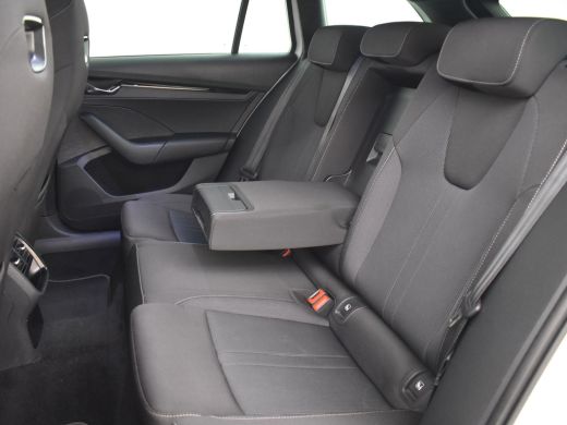 Skoda Octavia Combi 1.0 TSI Sport Business 110 Pk | Trekhaak Afneembaar | Navigatie | Apple carplay Android aut... ActivLease financial lease