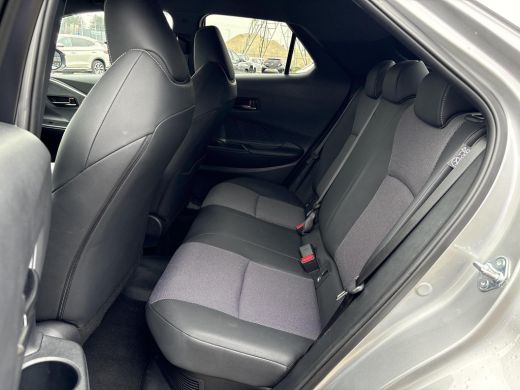 Toyota C-HR 2.0 Plug-in Hybrid 220 Executive **GEHEUGENSTOEL/ DODEHOEK DETEECTIE/ JBL AUDIO** ActivLease financial lease