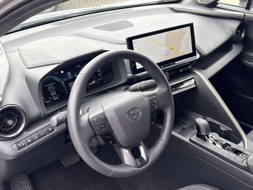 Toyota C-HR 2.0 Plug-in Hybrid 220 Executive **GEHEUGENSTOEL/ DODEHOEK DETEECTIE/ JBL AUDIO** ActivLease financial lease