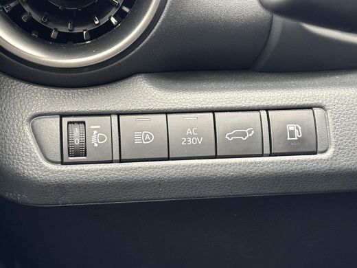 Toyota C-HR 2.0 Plug-in Hybrid 220 Executive **GEHEUGENSTOEL/ DODEHOEK DETEECTIE/ JBL AUDIO** ActivLease financial lease