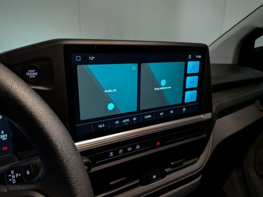 Volkswagen e-Transporter L1 70kWh 218 PK Cruise control | Camera | Navi by App | Warmtepomp | Airco | Apple Carplay | ActivLease financial lease