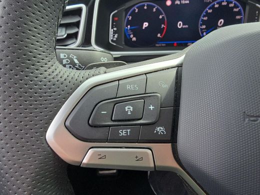 Volkswagen T-Roc 1.5 TSI R-Line Edition | 150Pk | Automaat |Keyless | Elec. A Klep | 18" LMV | ActivLease financial lease