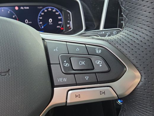 Volkswagen T-Roc 1.5 TSI R-Line Edition | 150Pk | Automaat |Keyless | Elec. A Klep | 18" LMV | ActivLease financial lease