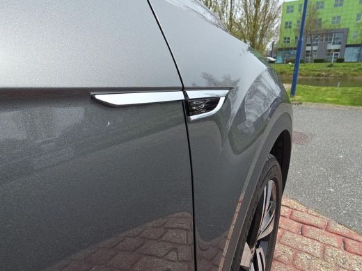 Volkswagen T-Roc 1.5 TSI R-Line Edition | 150Pk | Automaat |Keyless | Elec. A Klep | 18" LMV | ActivLease financial lease