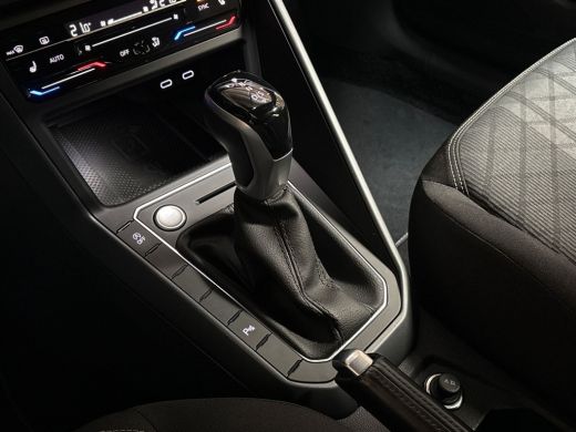 Volkswagen Taigo 1.0 TSI R-Line Automaat (2X R-LINE, VIRTUAL COCKPIT, APPLE CARPLAY, GROOT NAVI, CAMERA, STOELVERW... ActivLease financial lease