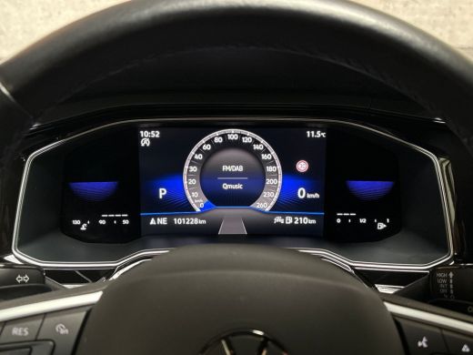 Volkswagen Taigo 1.0 TSI R-Line Automaat (2X R-LINE, VIRTUAL COCKPIT, APPLE CARPLAY, GROOT NAVI, CAMERA, STOELVERW... ActivLease financial lease