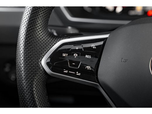 Volkswagen Tiguan 1.4 TSI eHybrid 245pk R-Line | Panoramadak | Trekhaak | 20" | Stoel & Stuurverwarming | Navigatie ActivLease financial lease