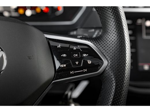 Volkswagen Tiguan 1.4 TSI eHybrid 245pk R-Line | Panoramadak | Trekhaak | 20" | Stoel & Stuurverwarming | Navigatie ActivLease financial lease