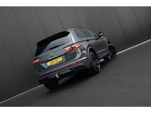 Volkswagen Tiguan 1.4 TSI eHybrid 245pk R-Line | Panoramadak | Trekhaak | 20" | Stoel & Stuurverwarming | Navigatie ActivLease financial lease