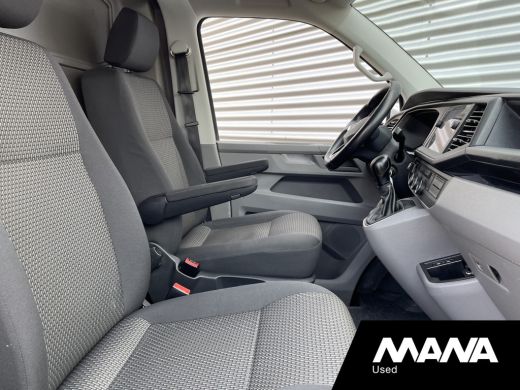 Volkswagen Transporter 2.0TDI 150PK L1H1 Automaat Trekhaak Navi Carplay Sensoren LM velgen ActivLease financial lease