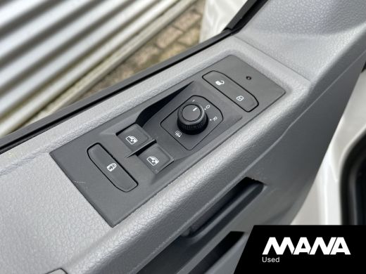Volkswagen Transporter 2.0TDI 150PK L1H1 Automaat Trekhaak Navi Carplay Sensoren LM velgen ActivLease financial lease