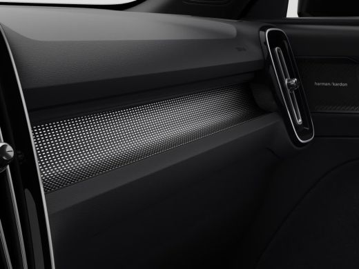 Volvo  EX40 Single Motor Extended Range Ultra 82 kWh | Alarmsysteem | Draadloze telefoonlader | Electronic cl... ActivLease financial lease