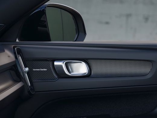 Volvo  EX40 Single Motor Extended Range Ultra 82 kWh | Alarmsysteem | Draadloze telefoonlader | Electronic cl... ActivLease financial lease