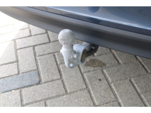 Volvo  V60 2.0 B3 Momentum Business | Trekhaak | Navigatie | Cruise control adaptief | LED koplampen | Clima... ActivLease financial lease