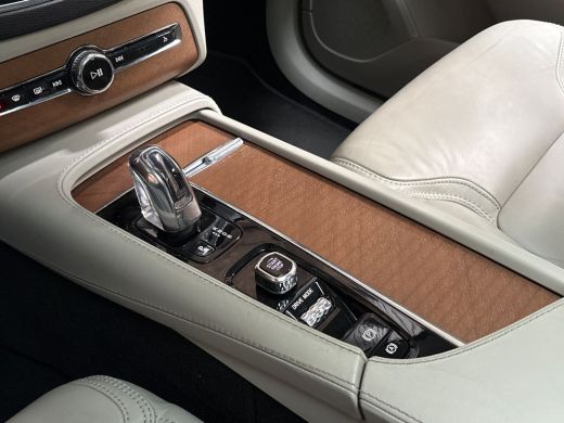 Volvo  XC90 2.0 T8 Twin Engine AWD Inscription 7 Persoons 408Pk Automaat (PANORAMADAK, APPLE CARPLAY, MEMORY ... ActivLease financial lease