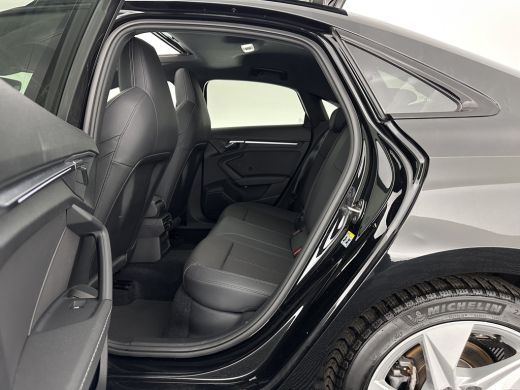 Audi A3 Limousine 35 TFSI S-Line Edition (INCL-BTW) Aut. *PANO | LEATHER-FABRIC | FULL-LED | AMBIENTLIGHT... ActivLease financial lease