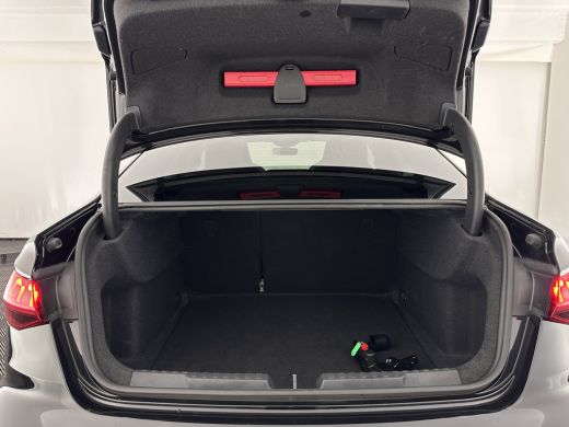 Audi A3 Limousine 35 TFSI S-Line Edition (INCL-BTW) Aut. *PANO | LEATHER-FABRIC | FULL-LED | AMBIENTLIGHT... ActivLease financial lease