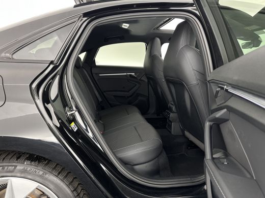 Audi A3 Limousine 35 TFSI S-Line Edition (INCL-BTW) Aut. *PANO | LEATHER-FABRIC | FULL-LED | AMBIENTLIGHT... ActivLease financial lease