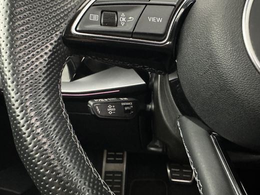Audi A3 Limousine 35 TFSI S-Line Edition (INCL-BTW) Aut. *PANO | LEATHER-FABRIC | FULL-LED | AMBIENTLIGHT... ActivLease financial lease