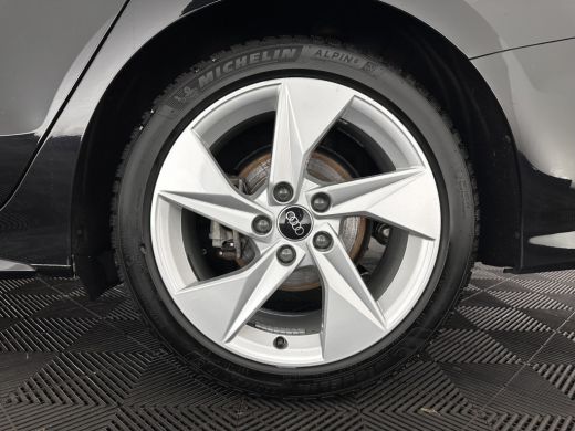 Audi A3 Limousine 35 TFSI S-Line Edition (INCL-BTW) Aut. *PANO | LEATHER-FABRIC | FULL-LED | AMBIENTLIGHT... ActivLease financial lease