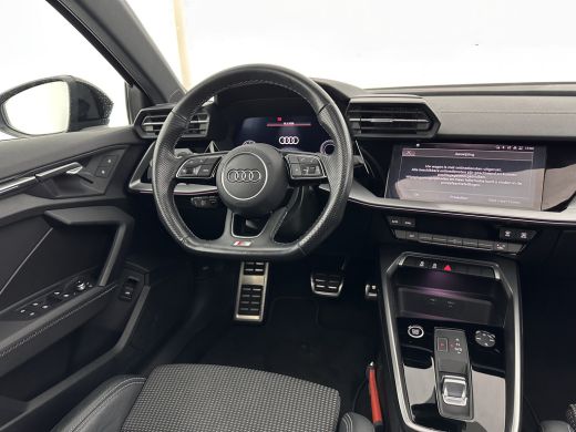 Audi A3 Limousine 35 TFSI S-Line Edition (INCL-BTW) Aut. *PANO | LEATHER-FABRIC | FULL-LED | AMBIENTLIGHT... ActivLease financial lease