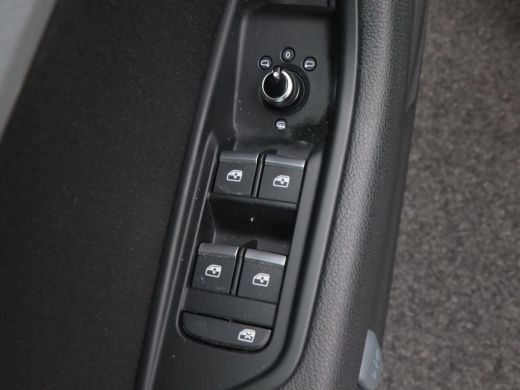 Audi A4 Avant 40 TFSi 190 Pk Automaat Design Pro Line Plus | Stoelverwarming | Navigatie | Cruise Control... ActivLease financial lease