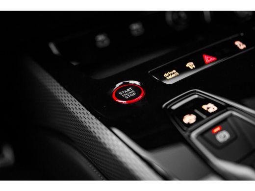 Audi A5 Avant S edition | Adaptive cruise control | Aluminium optiek in het interieur | Audi smartphone i... ActivLease financial lease